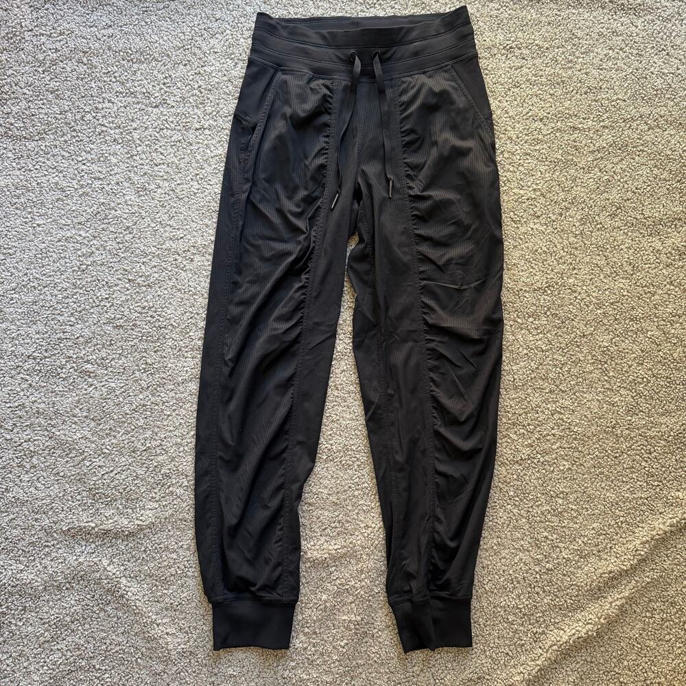 Lululemon Women’s Dance Studio Mid-Rise Jogger 7/8 Length Black Sz 2 EUC